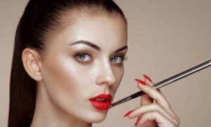 Makeup Tips for Narrow Faces: How to Make Your Face Look Fuller